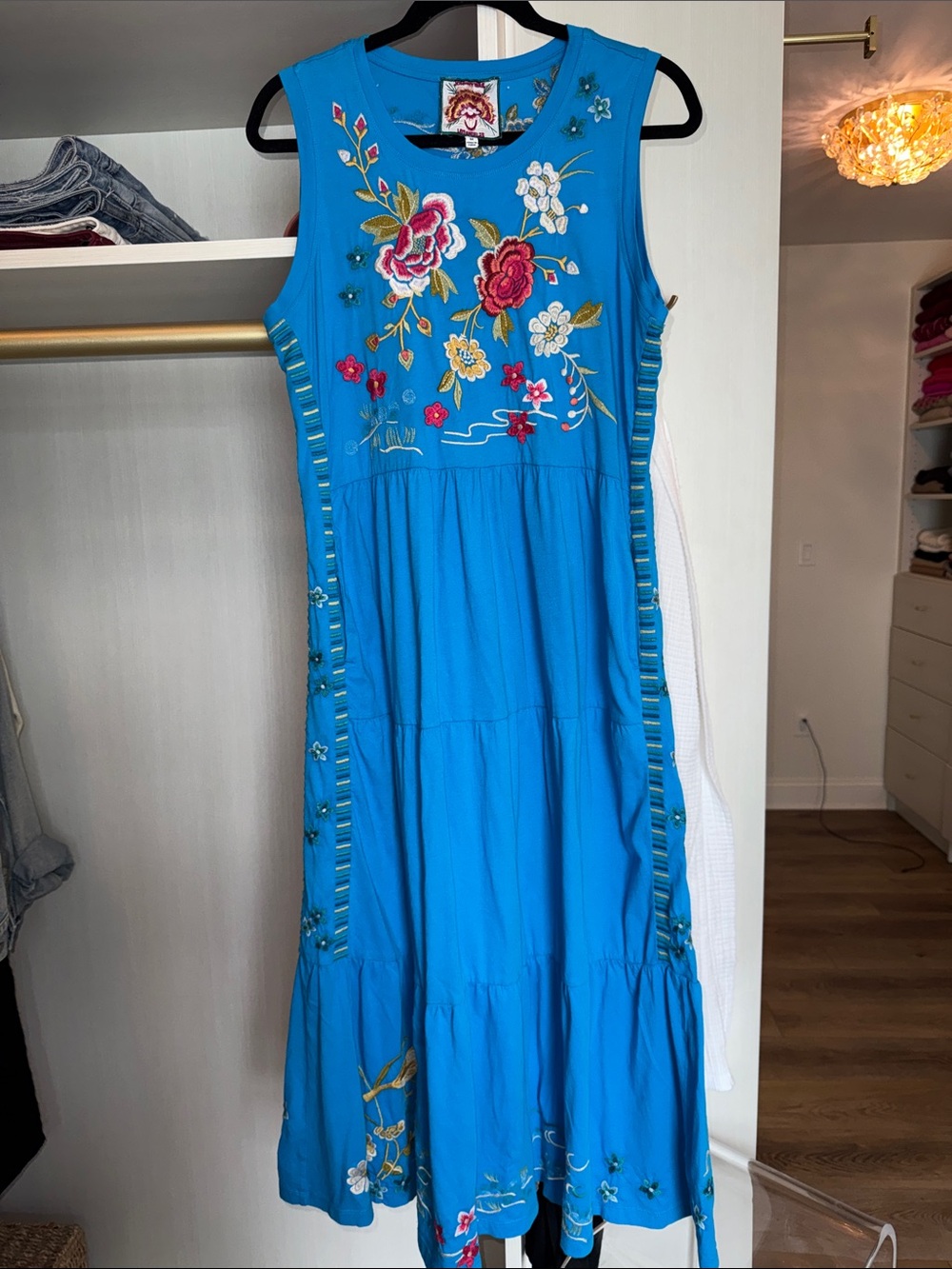 Brand new JOHNNY WAS LOS ANGELES Blue Embroidered Floral Midi Dress size Medium